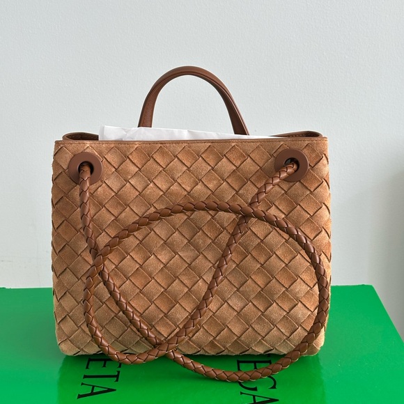 Bottega Veneta Suede Tan Andiamo Small Shoulder Bag - Picture 2 of 6